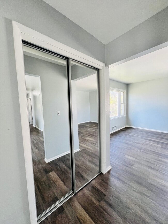 Photo - 5856 N 63rd St