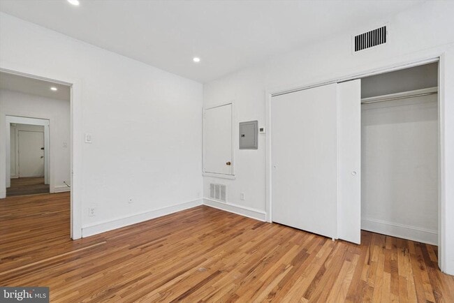 Photo - 334 Lombard St Unit 212