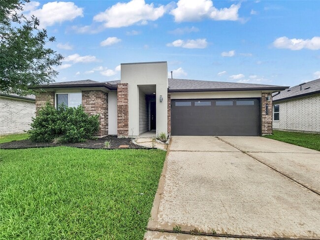 Building Photo - 8122 Hush Hts Dr