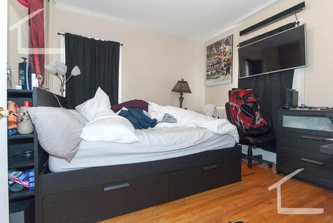 Photo - 43 Falkland St