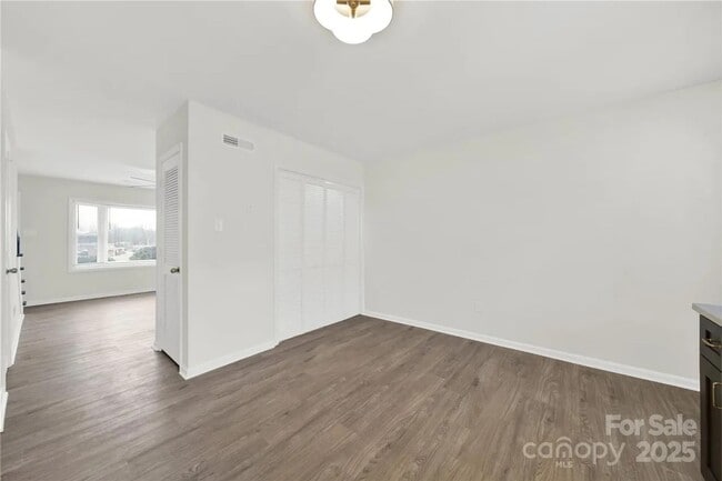Photo - Fully Remodeled | 2BR/1.5BA Condo | Willowbrook Unit 430