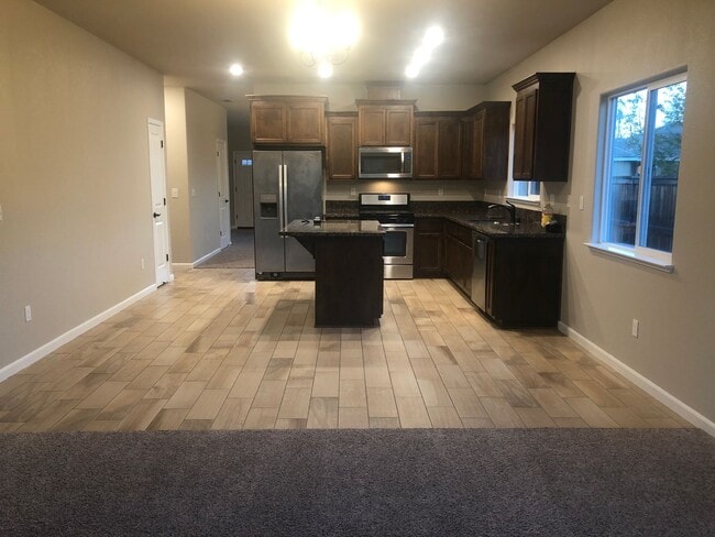 Photo - 4 Bedroom 2, Bath, 1900 sft. Ione Home for Lease.