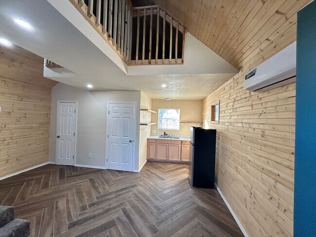 Photo - Highview Dr (MN) Unit Highview #2