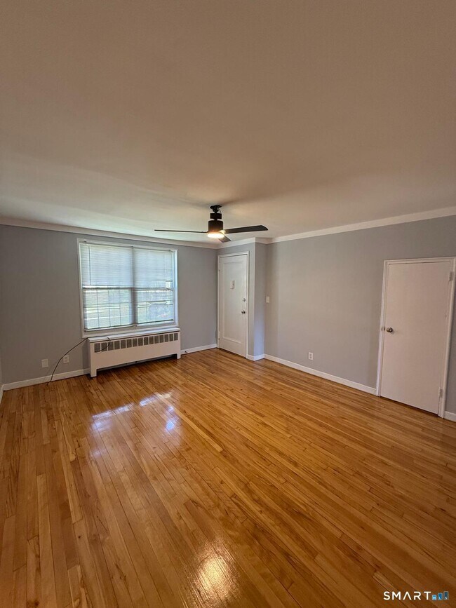Photo - 154 Virginia Ave Unit B