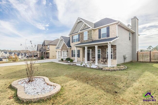 Photo - 421 Newport Ave