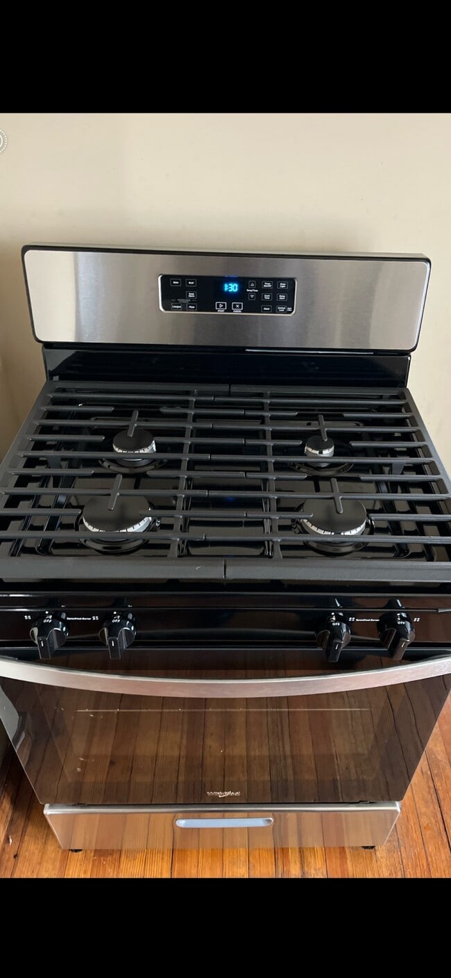 Photo - 130 Woodin St