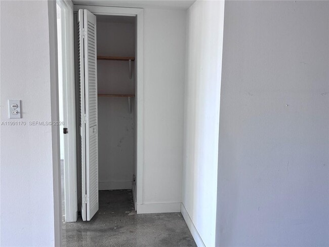 Photo - 400 South Pointe Dr Unidad 408