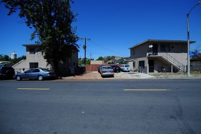 Photo - Carlota 4-Plex