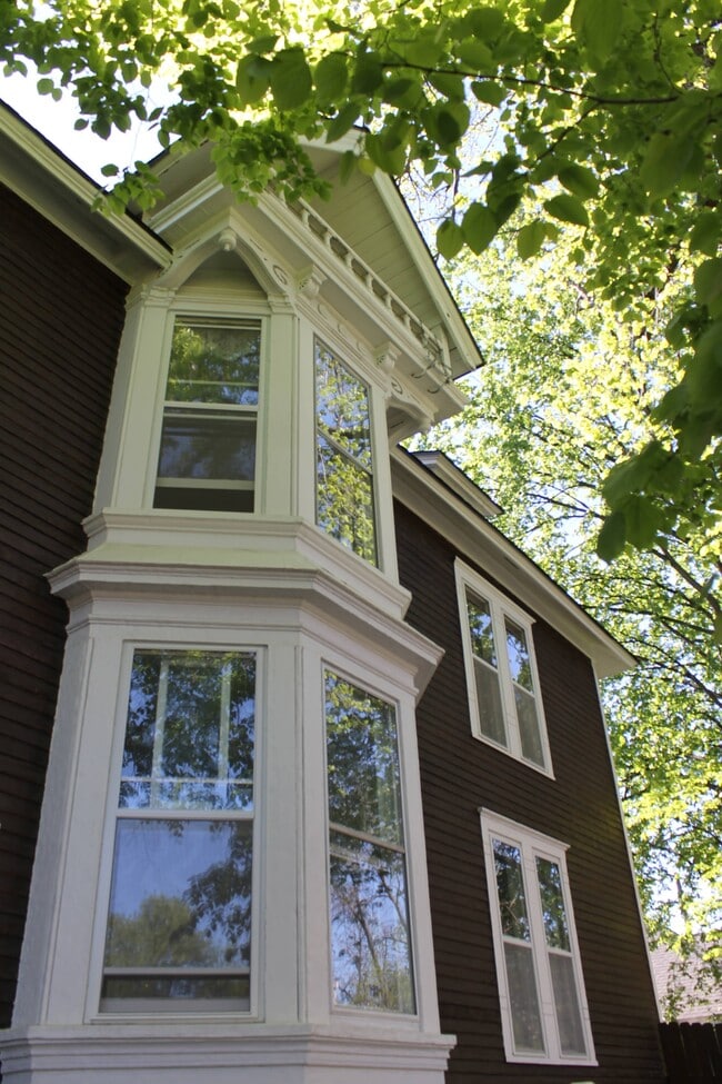 Photo - 556 Ashland Ave Unidad 3