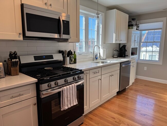 Photo - 492 Cabot St Unit 3