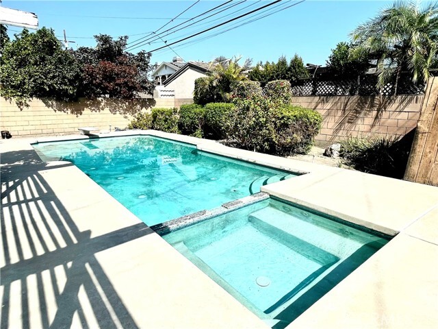 Photo - 10524 Casanes Ave