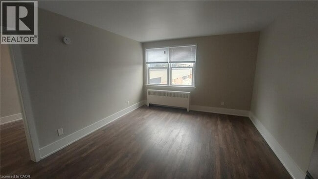 Photo - 181 King St E Unité 9