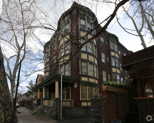 3312 Hamilton Street