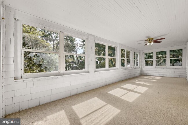 Photo - 612 Amoss Rd
