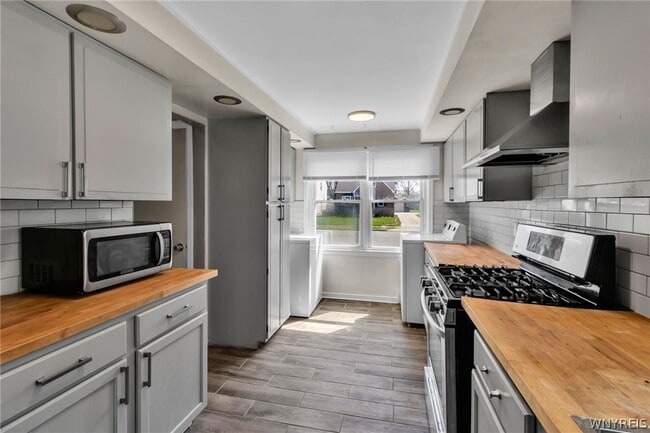 Photo - 4098 Bailey Ave