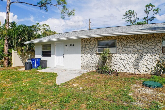 Building Photo - 19091 Holly Rd Rental