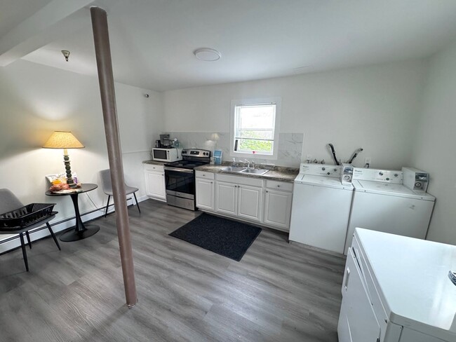 The Lodge on Benham - Rooms for Rent