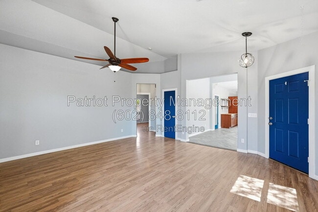 3633 W Webster Ct