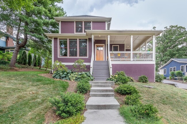 Building Photo - Charming Modern Home in Kenilworth