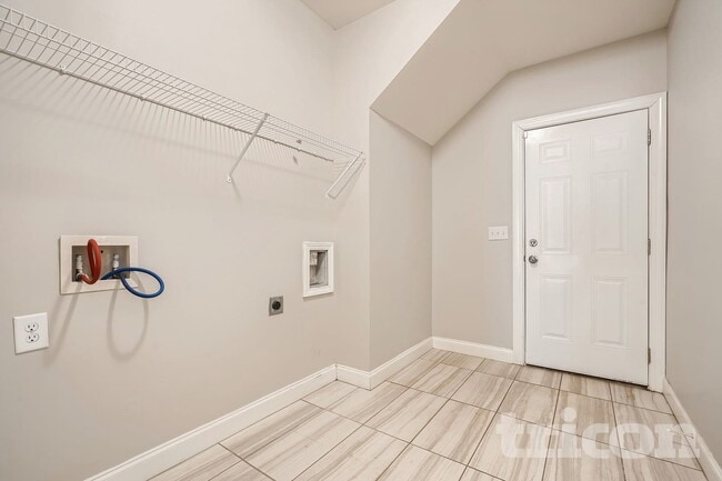 Photo - 2615 Morgan Park Dr SW