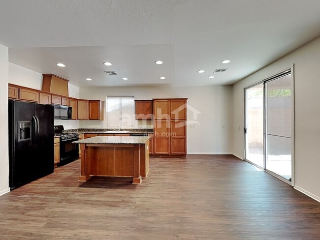 Photo - 1006 Lone Pine River Ave
