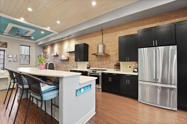 Photo - 334 Broad St