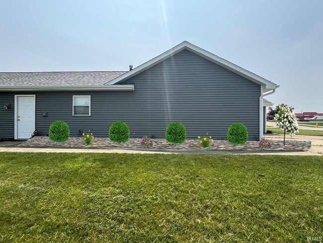 Building Photo - 10506 Oak Valley Rd