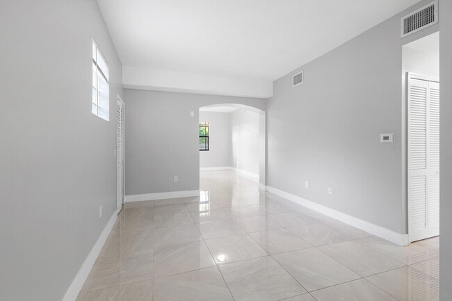 Photo - 3585 NE 5th St Unit 101