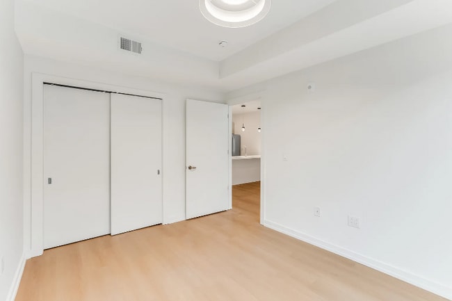 Photo - 1833 Hope St Unidad 4