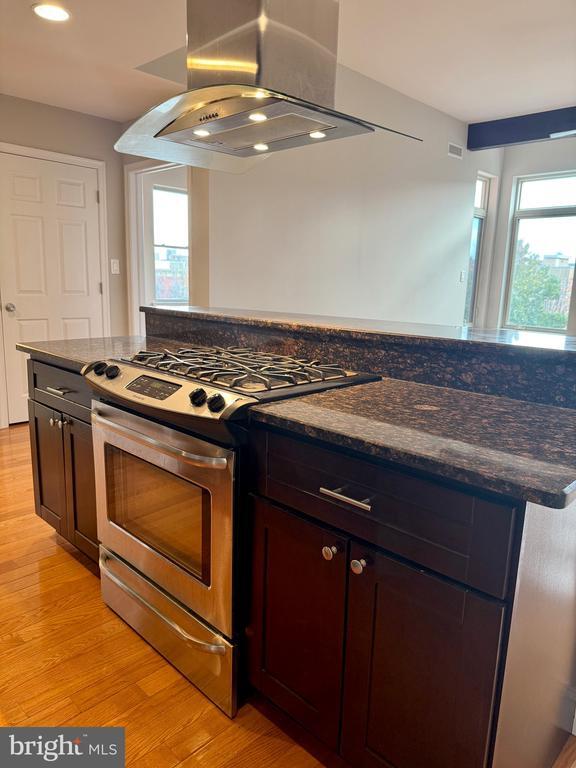 Building Photo - 1521 Poplar St Unit 3FRONT