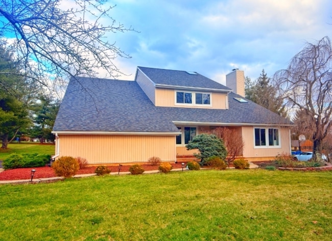 Photo - 592 Cabot Hill Rd