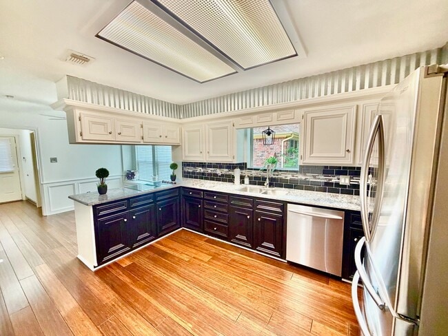 Photo - 18315 Forest Town Dr