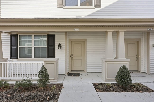 5112 Cora Anne Ln