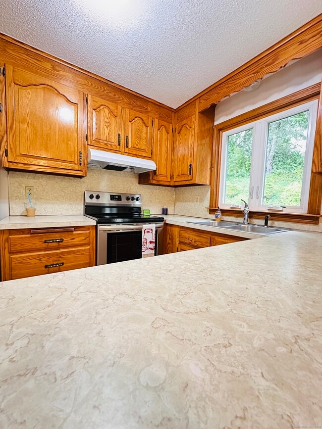 Photo - 61 Sandy Brook Dr