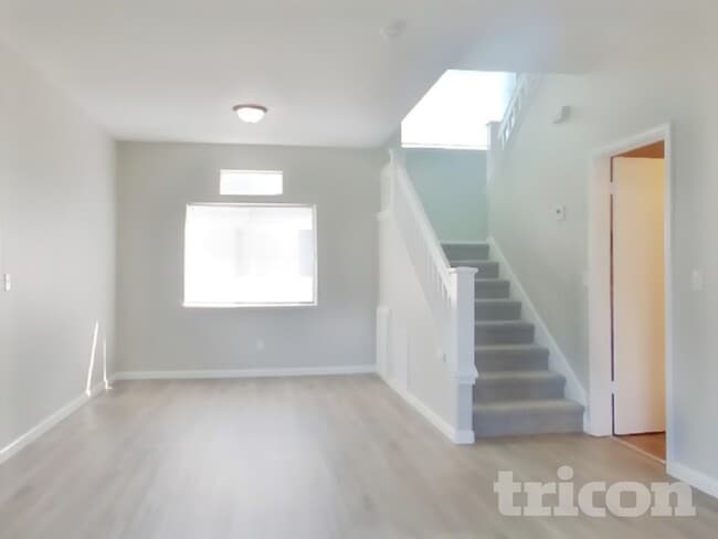 Photo - 301 Zachary Dr