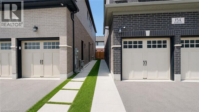 Photo - 154 Tartan Ave.