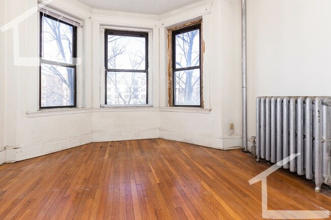 Photo - Great deal! 3-bed, 1 Bath in Allston on The B Line; Heat/HW Incl!