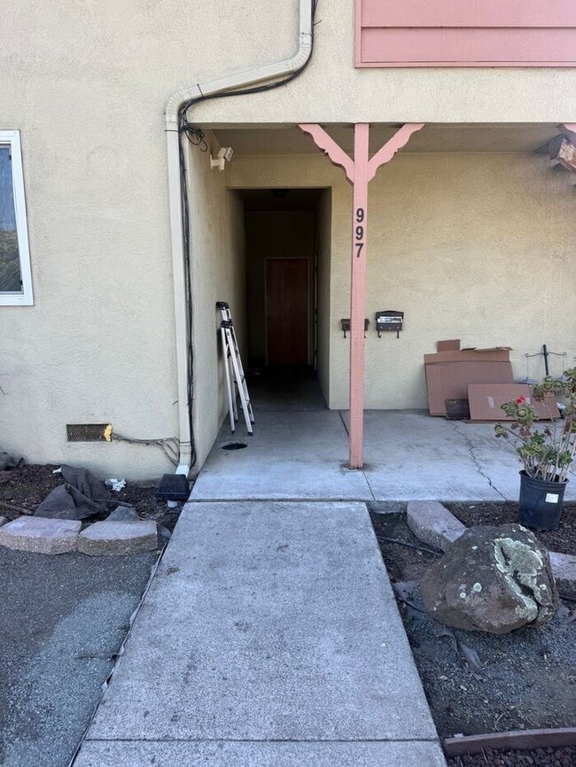 Photo - Charming 3 bedrooms 1.5 bath lower level