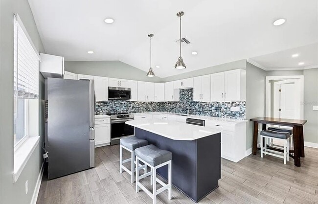 Photo - 9492 Galaxie Cir