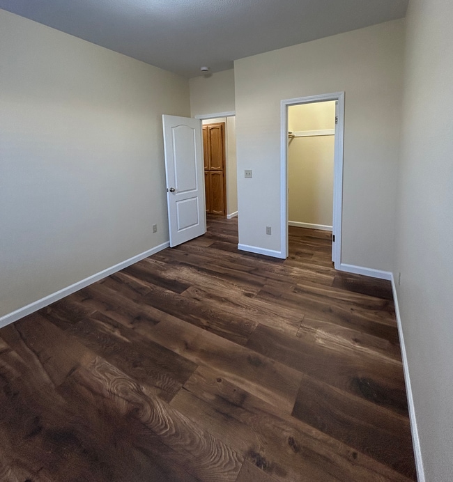 Photo - 366 Hollyhock Cir