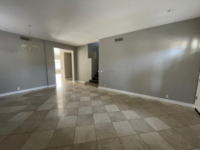 Photo - 2225 E Detroit St