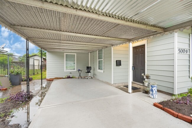 5009 Bataan Rd