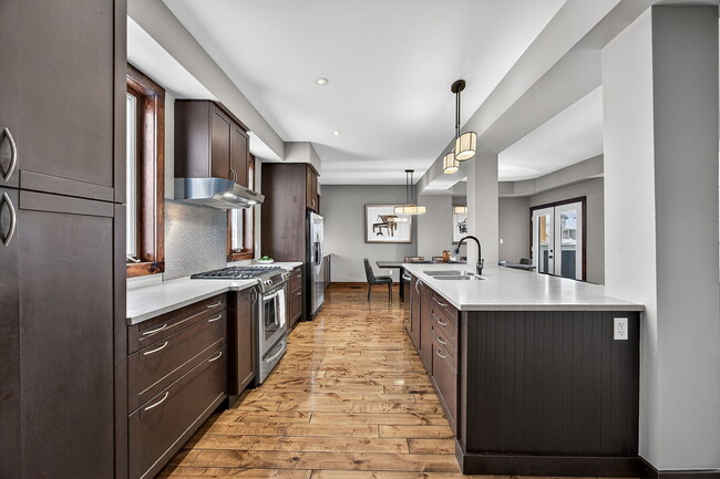 Photo - 119 Venture Boulevard