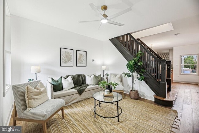 Photo - 3348 Chestnut Ave