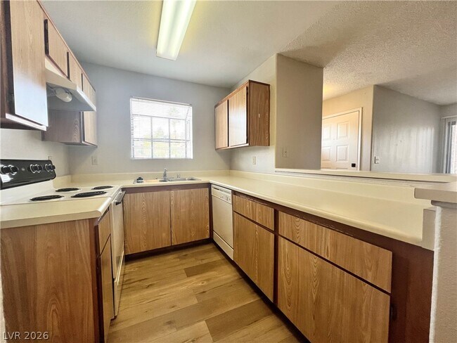 2989 Juniper Hills Blvd Unit 102
