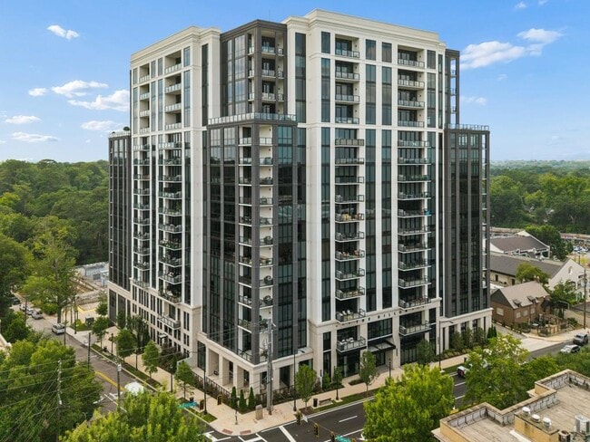 Building Photo - 2425 Peachtree Rd NE Unit 607