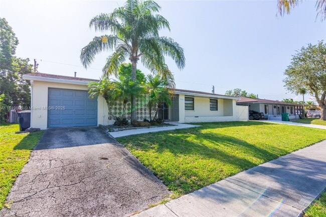 Photo - 16221 SW 102nd Ave