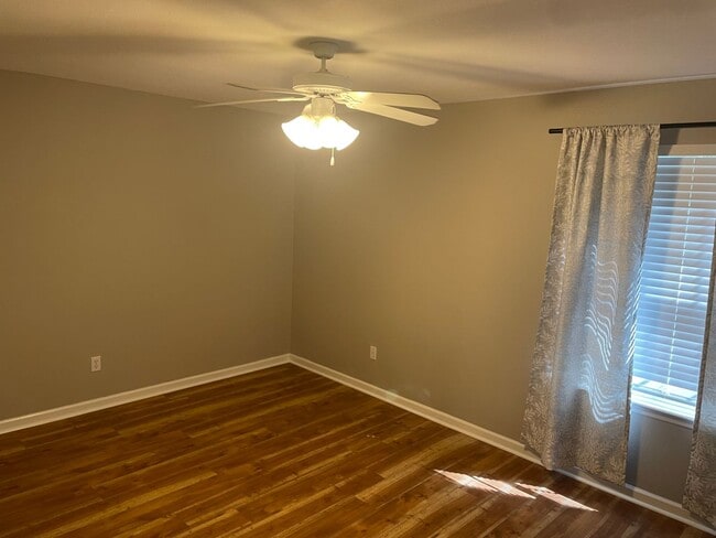 Photo - BEAUTIFUL 3/3 TOWNHOME FOR $1625
