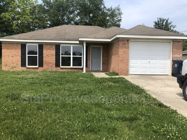 Building Photo - 128 Village Pl