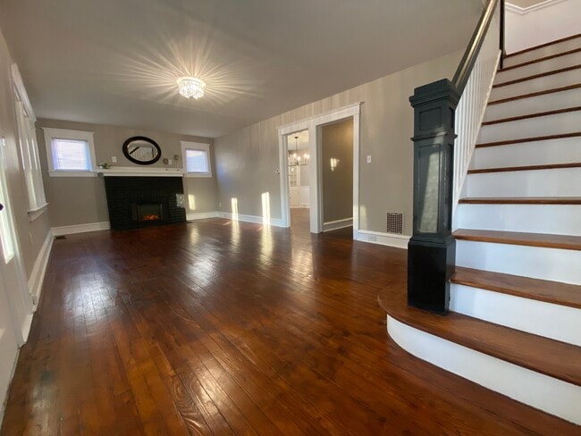 50 Lupton Ave